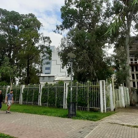 巴统Parkside Apartament公寓 外观 照片
